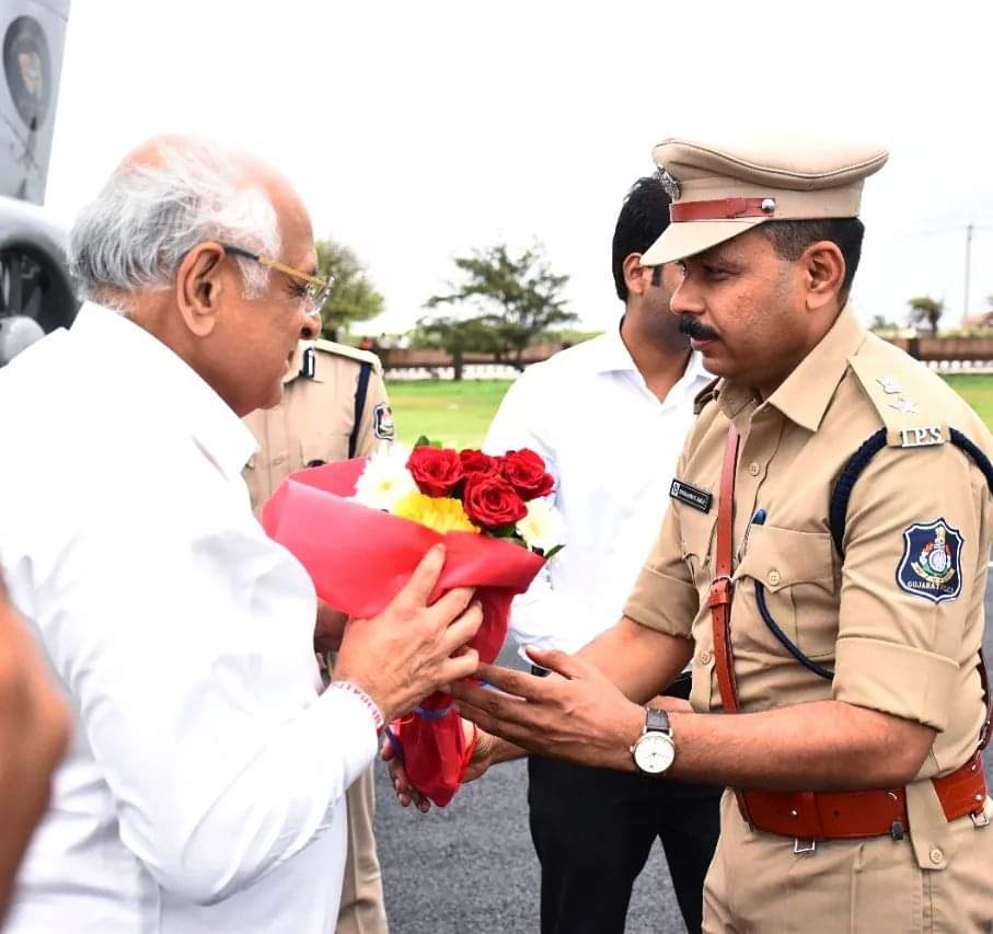 Today C.M. sir <a href="/Bhupendrapbjp/">Bhupendra Patel</a> visited for Somnath Darshan. 

In frame
<a href="/Bhupendrapbjp/">Bhupendra Patel</a> sir
@dcp_mnjadeja 

At 
<a href="/SomnathTemple/">Somnath Temple</a>

#somnath #somnathtemple <a href="/CMOGuj/">CMO Gujarat</a> <a href="/GujaratTourism/">Gujarat Tourism</a> <a href="/girsomnath/">Mahadev 🚩🚩</a> <a href="/InfoGirsomnath/">Info Girsomnath GoG</a> <a href="/dgpgujarat/">DGP Gujarat</a> <a href="/sanghaviharsh/">Harsh Sanghavi</a> <a href="/GujaratPolice/">Gujarat Police</a>