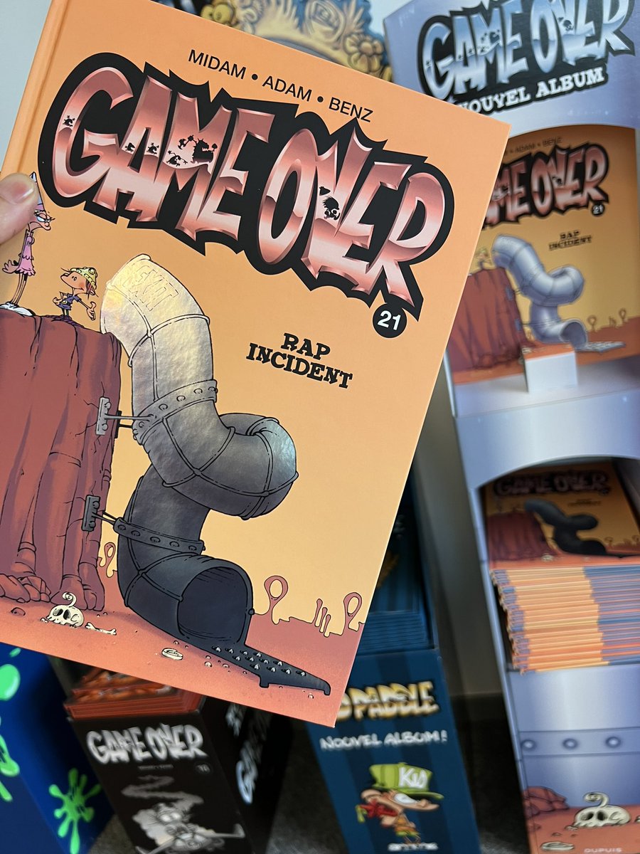 midamkidpaddle's tweet photo. Le nouveau Game Over est en librairie. Partagez cette bonne nouvelle (qui changera votre vie) et vous aurez une chance de gagner cette dédicace 🥳 https://t.co/7Cw0UmGW5I