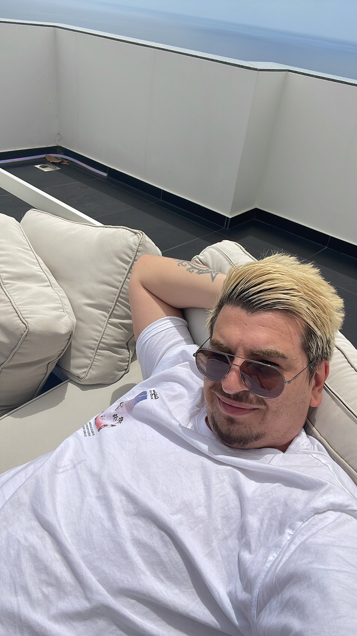 real_bazzi on Twitter "Ich bin Gott so unheimlich dankbar nach all den Jahren das er mir sowas