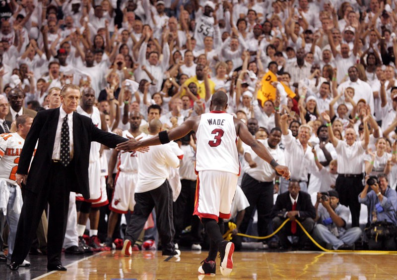 WadesGoated's tweet photo. After losing to them in 2005, Wade would have an amazing performance in the 2006 ECF against the Pistons as he would average:

26.7 PTS
5.2 REB
5.5 AST
3.3 STKS
65.1% 2PT
80.8% FT
68.4% TS (+15.1 rTS%)

He was simply toying with the 5th best defense in the NBA. ⚡️ https://t.co/txw18tAuOm
