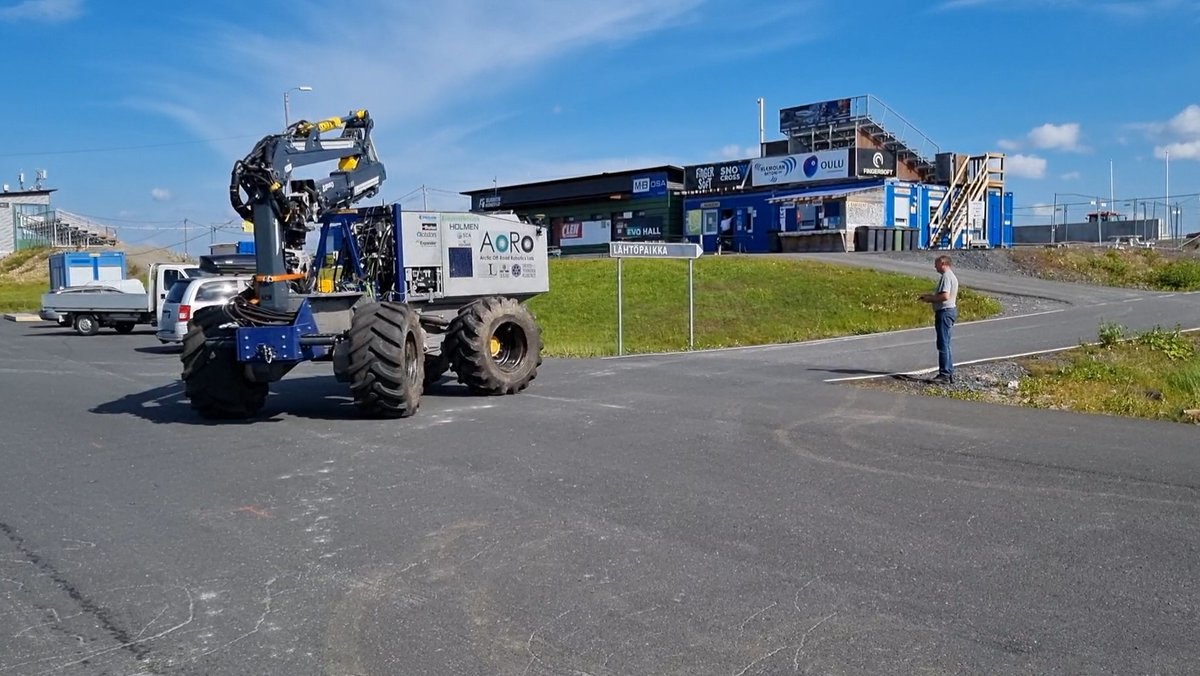 NuveProject's tweet photo. We had succesful test drives in Ouluzone this week and got all the data needed for the next stage.

#nuveproject #AutonomousVehicles  #EUinmyregion #interregnord #lapinliitto https://t.co/ZYRWb4BjS1