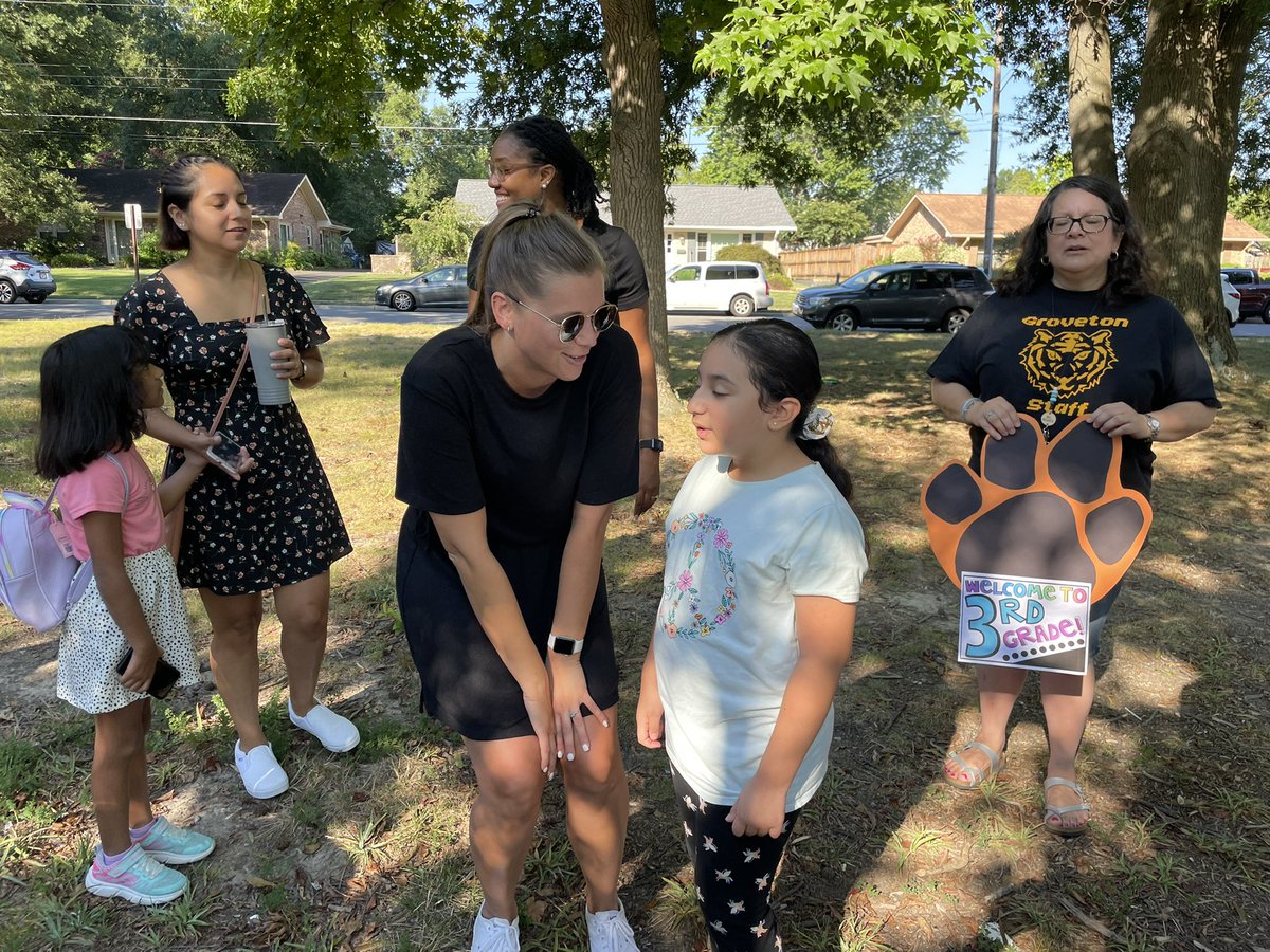 Francoise Casablanca tweet media