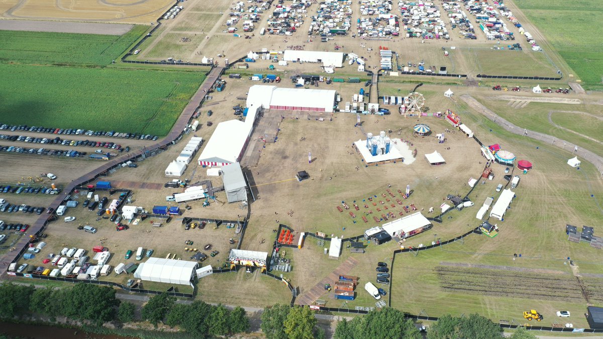 Zit er weer gelikt uit, aan de Verbindingsweg Drouwenermond <a href="/boerenrock/">boerenrockfestival</a> Heel veel plezier.
<a href="/mooiwark/">Mooi Wark</a>  <a href="/Esperandoslive/">De Esperando's</a> <a href="/TheHeinoos/">Høken met de Heinoos</a>