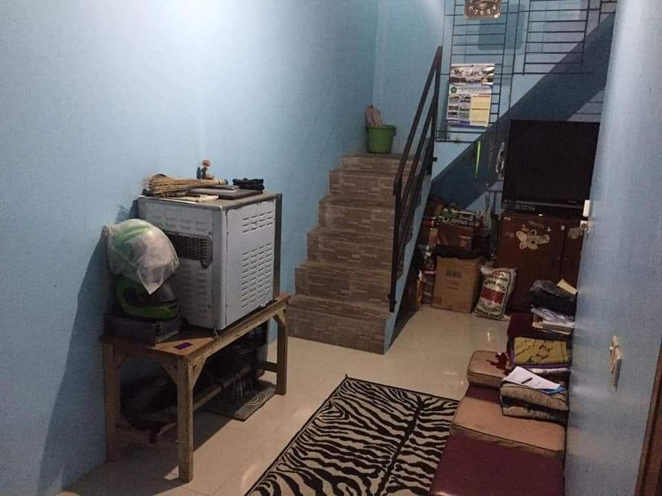 Vaniaavs's tweet photo. Bismillah dijual rumah dengan Spesifikasi nya sbb :
*Rumah di Jl. Teratai Putih 1 GG. 5 no.97 RT 02 RW 04 kelurahan Malaka Sari kecamatan Duren Sawit Jakarta Timur*
> LT LB 78/156
> SHM atas *nama saya sendiri*
> Kamar tidur 4-- https://t.co/r8Ee8fLRJv