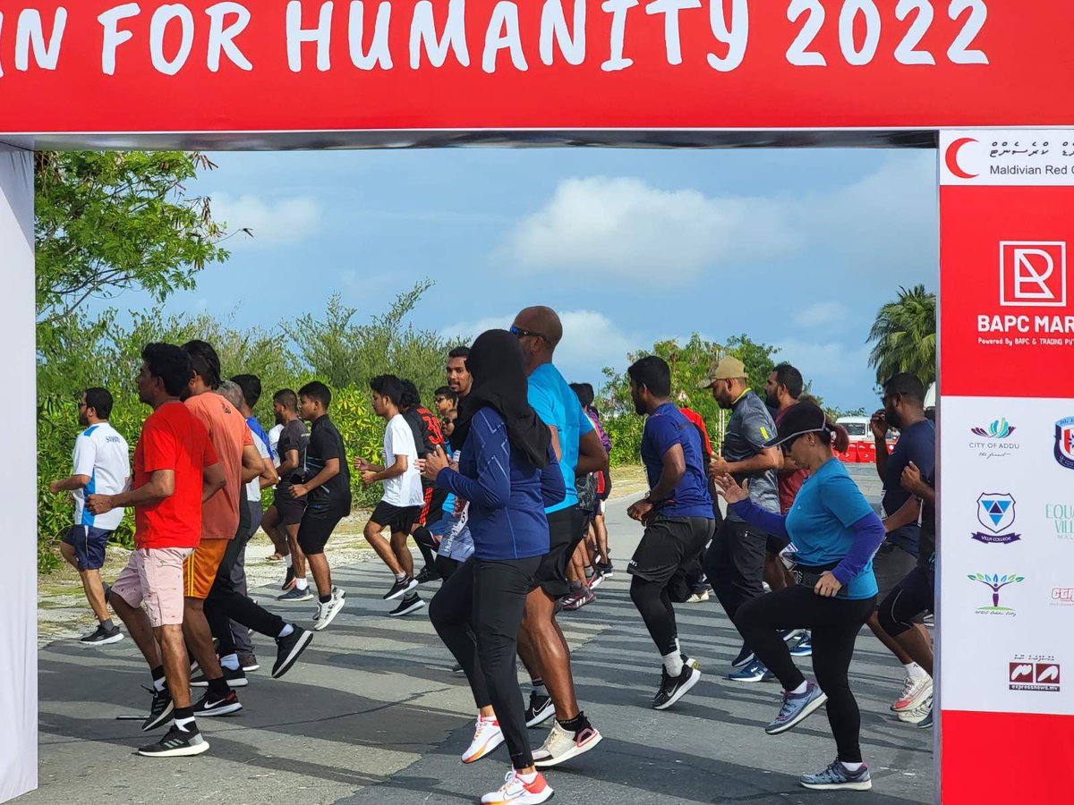maldivianrc's tweet photo. We wrapped our #MRCDay2022 "Run for Humanity" in Addu City @MRC_Addu!
With this run, we were able to raise funds to strengthen our emergency response services and highlight MRC's role in the community.
#MRC13
#Heyohithun https://t.co/JoKQbSZHWj