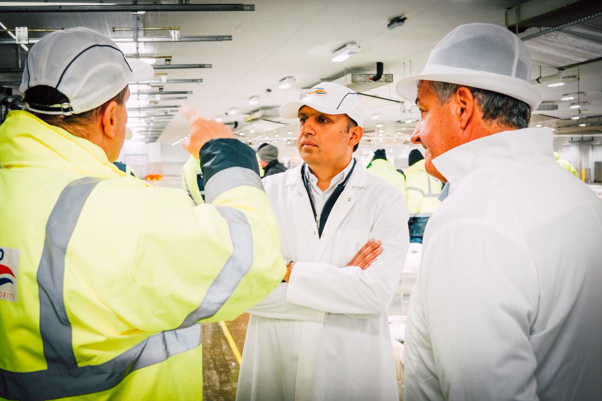 AnasSarwar's tweet photo. An excellent morning at @PeterheadPort yesterday. 

As the largest port in the UK, it makes a huge contribution to our economy and it was great to discuss everything from sustainability to the future of the industry.

Huge thanks to Peter, Jim, and Simon for showing me around! https://t.co/sjqzJxofrI