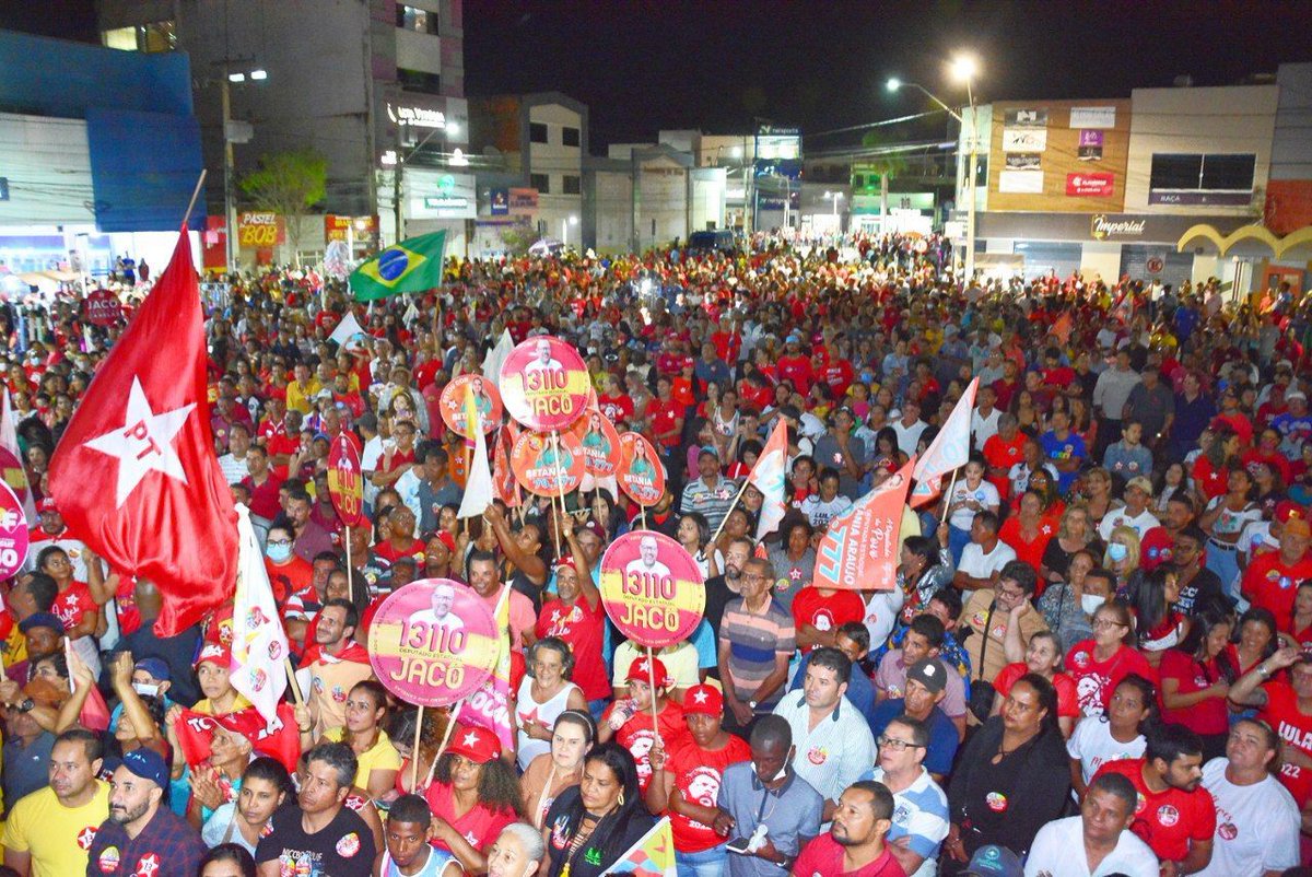 matheusdgeraldo's tweet photo. #Rota15777 a todo vapor! Ontem, passei por 5 municípios ao lado do nosso time baiano. Governador Jerônimo, Vice Geraldo e Senador Otto, além de outras lideranças. Obrigado #BarroAlto, #BarradoMendes, #Ibipeba, #Ibititá e #Irecê. Foi lindo de ver a Bahia colada com o time de Lula. https://t.co/Ff7Hlm92ie