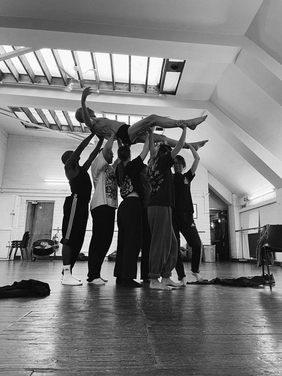 That’s a wrap on rehearsals for <a href="/MichaelRosenYes/">Michael Rosen 💙💙🎓🎓 NICE 爷爷</a>’s #SadBook!☔️ See you on Monday at <a href="/ZOOvenues/">ZOO</a>, <a href="/edfringe/">Edinburgh Festival Fringe</a>!❤️

#worldpremiere #michaelrosen #quentinblake #edfringe #andreawalkerchoreography