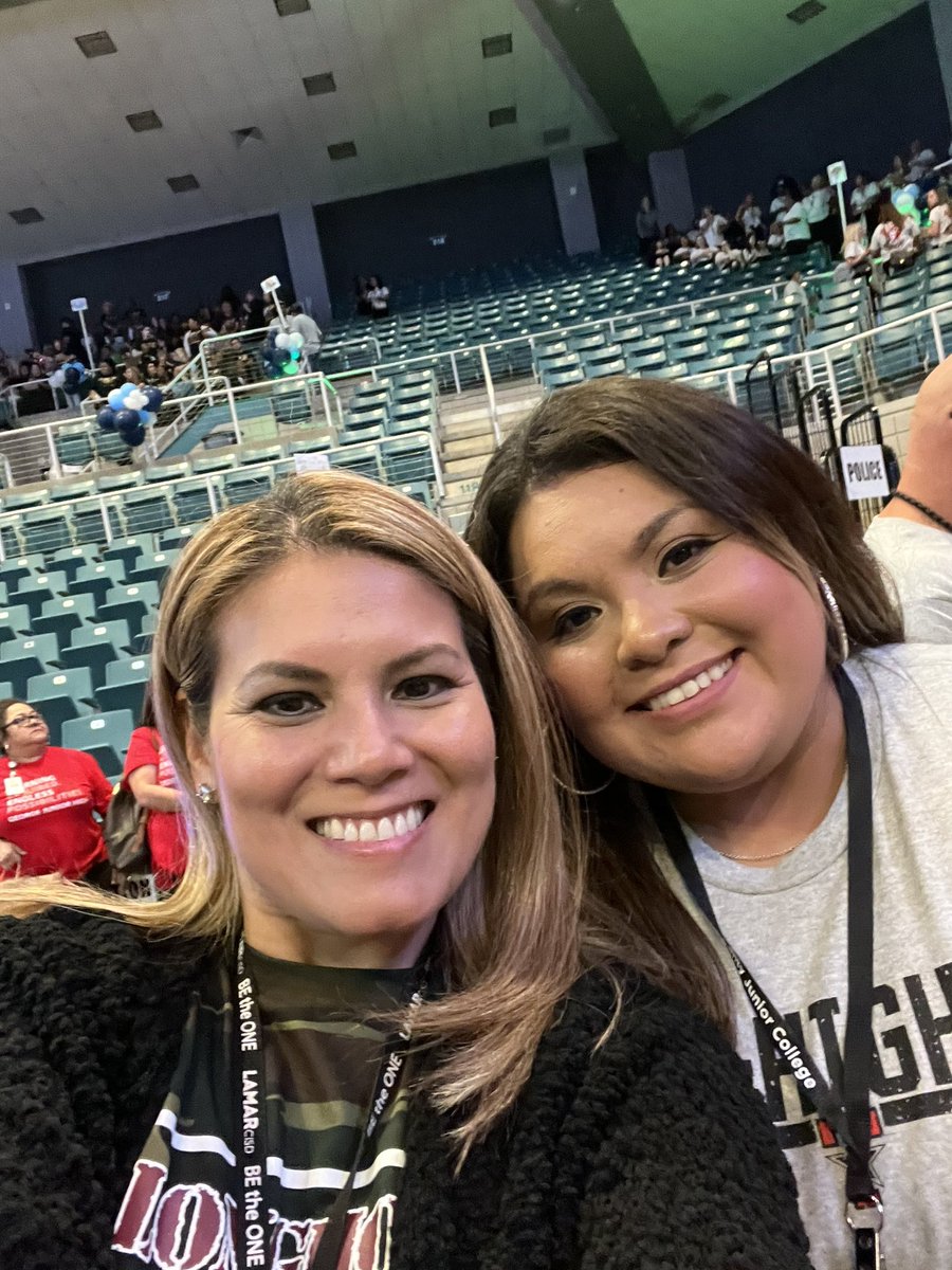 Juanita Velasquez tweet media