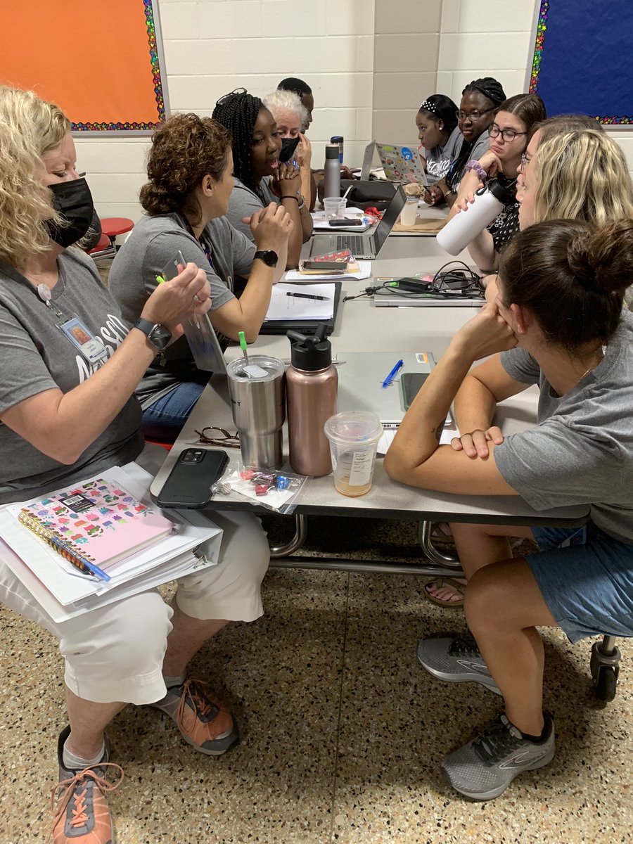 NeabscoPrincip1's tweet photo. So proud of our continuous improvement team presenting! #academiclanguage #collaborativeactivities https://t.co/5SlqGIdtk9