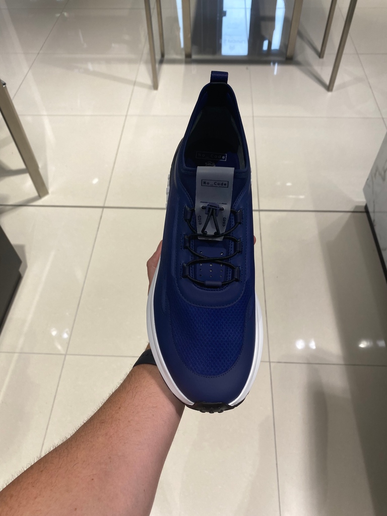 Uniontwentytwo's tweet photo. New in: TOD’s No Code Scuba Slip On Sneaker.
__________
#union22 #tods #nocodesneaker #designertrainers #mensdesignerwear #luxurysneaker https://t.co/muoPTQjeyi
