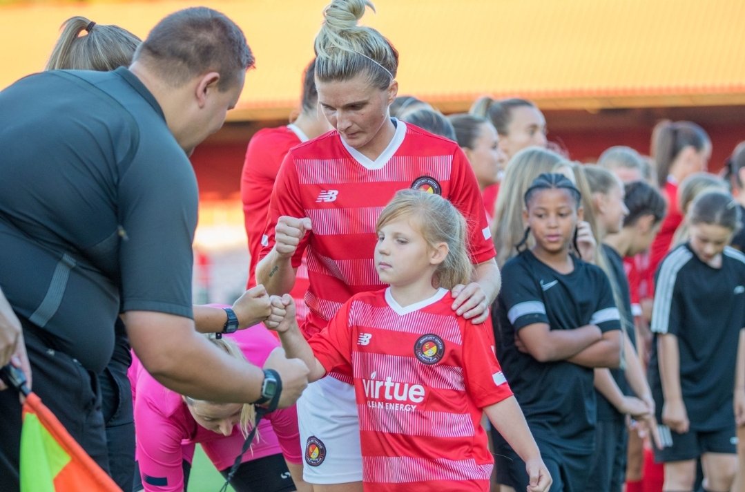 EbbsfleetWomen's tweet photo. U13 Kent Girls League side are seeking a couple of players to complete their squad. Training midweek on a Monday and Thursday with matches on a Sunday. UEFA B candidate coach and become part of the strong female pathway at The Fleet 🔴⚪️🚢

📧 info.euwfc@gmail.com https://t.co/tQH4khLqZe
