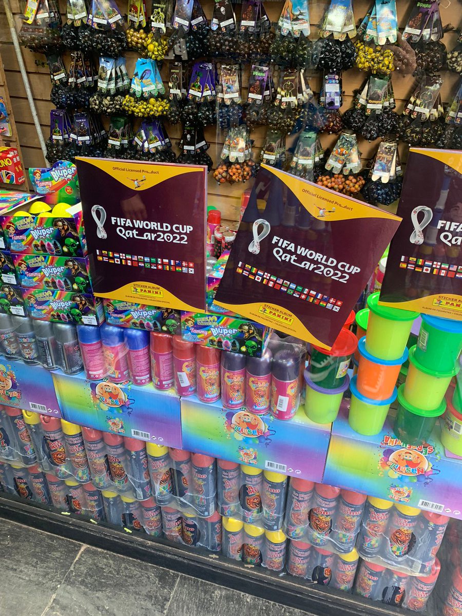 matiasmarinitw's tweet photo. señores por capital ya andan vendiendo las figuritas y el álbum. 

140 cada paquete
750 el álbum

si andan por capital u once anden pispeando kioskos https://t.co/UbYsj8HMLL