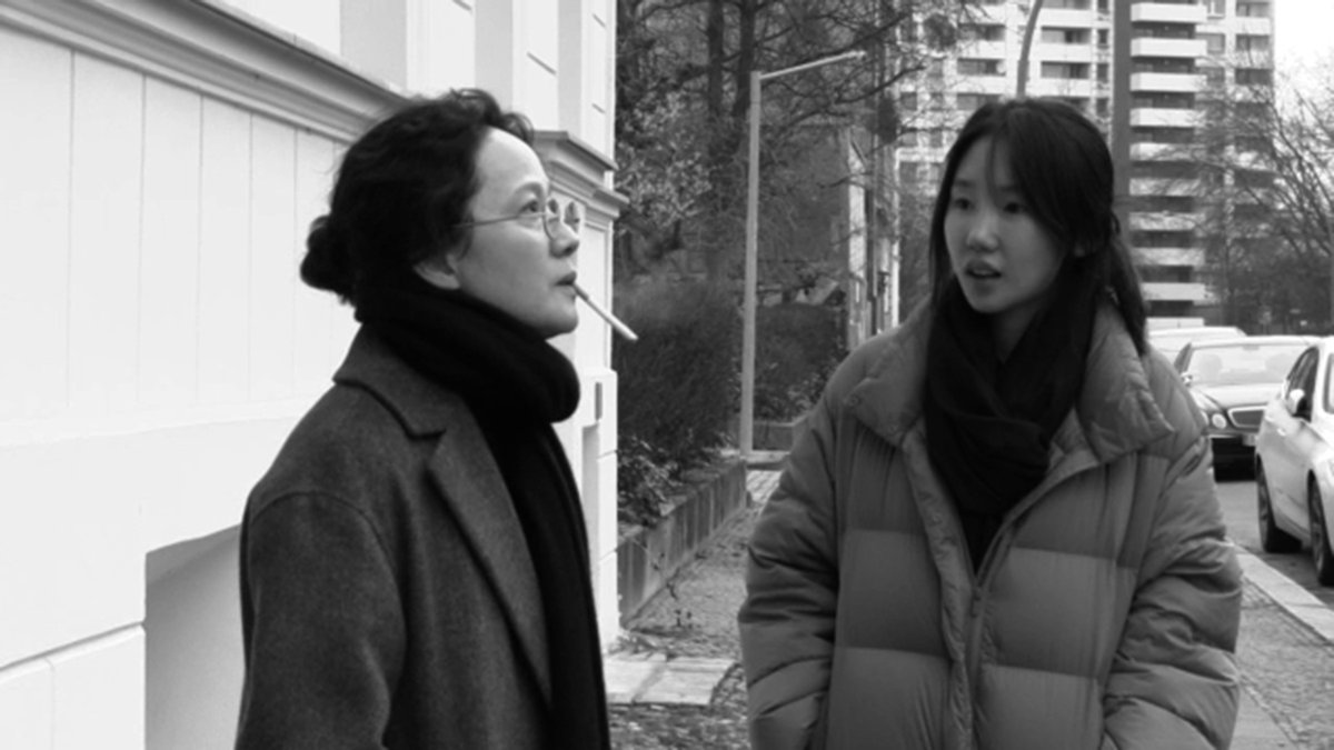 CGeducational's tweet photo. Continuing his thematic legacy in chance and the quotidian, Hong Sangsoo offers a simple tale of youth edging adulthood in Introduction. His 25th feature and first time as cinematographer, Introduction embraces the audience like a hug on a winter's day.
https://t.co/NLYkn9usPS https://t.co/MB0C0Fkshp