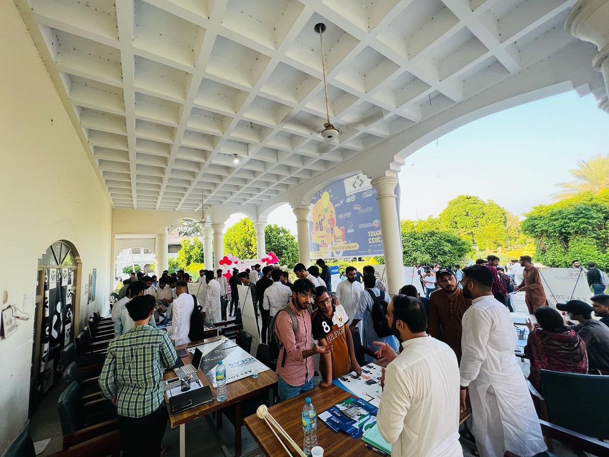 gdcorg's tweet photo. Gujrat Develpoers Community successfully arranged 1st Job Fair at UOG Marghzar Campus, Gujrat

#uog #marghzar #gdc #gujratDevelopersCommunity #1stjobfair https://t.co/ln2XjdZC0E
