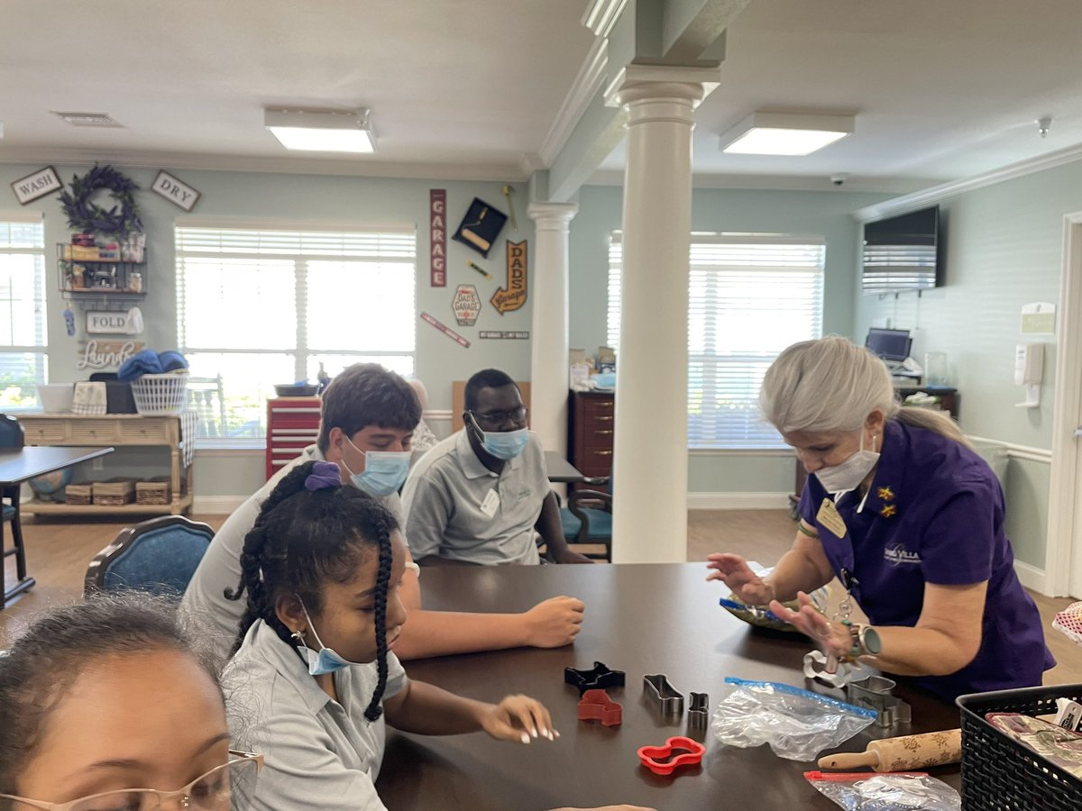 A great week of work in our transition programs. #STREAM participants worked on task boxes and folding towels #TRAIL participants worked on identifying departments at a grocery store and #ProjectSEARCH interns worked on cooking for the residents <a href="/FlaglerSchools/">FlaglerSchools</a> @MHSPirateNation