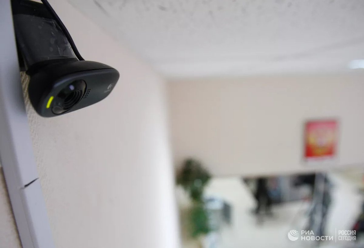 Видеонаблюдение на избирательных. Видеонаблюдение на избирательных. Старые видеокамеры наблюдения. Единый день голосования видеонаблюдение. Видеонаблюдение на избирательных.