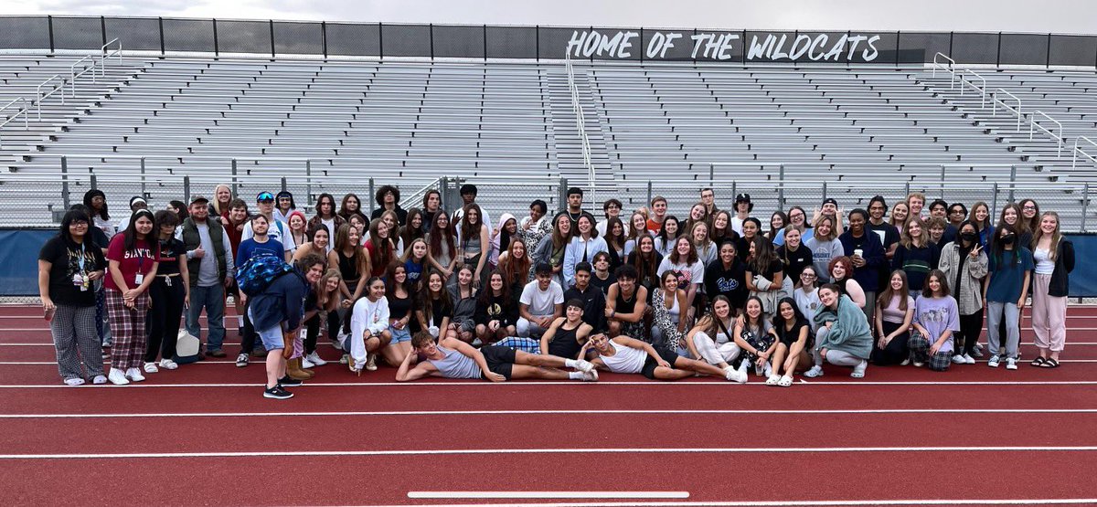 Senior Sunrise breakfast for the Class of 2023.  Great Turnout, great camaraderie love these kids Thanks MHS StuCo! #bePAWSitive #weAREmesquite <a href="/GPS_District/">The Official Gilbert Public Schools District</a> <a href="/Marcietaylor14/">Marcie Taylor</a> <a href="/MccordGps/">GPS-MCCORD</a>