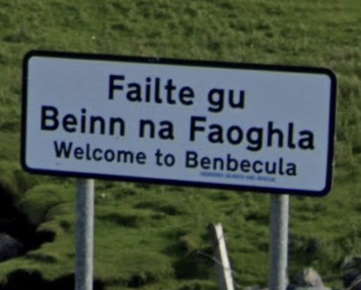 BEdGaidhlig's tweet photo. @LauraBharabhais Ach chì thu Beinn na Faoghla tric…neo uaireannan Beinn a’ Bhaoghla, so cò aig a tha fios. 🤷🏻‍♂️ Cha do chuidich sin idir… I know 😂 https://t.co/vWV48CyEku