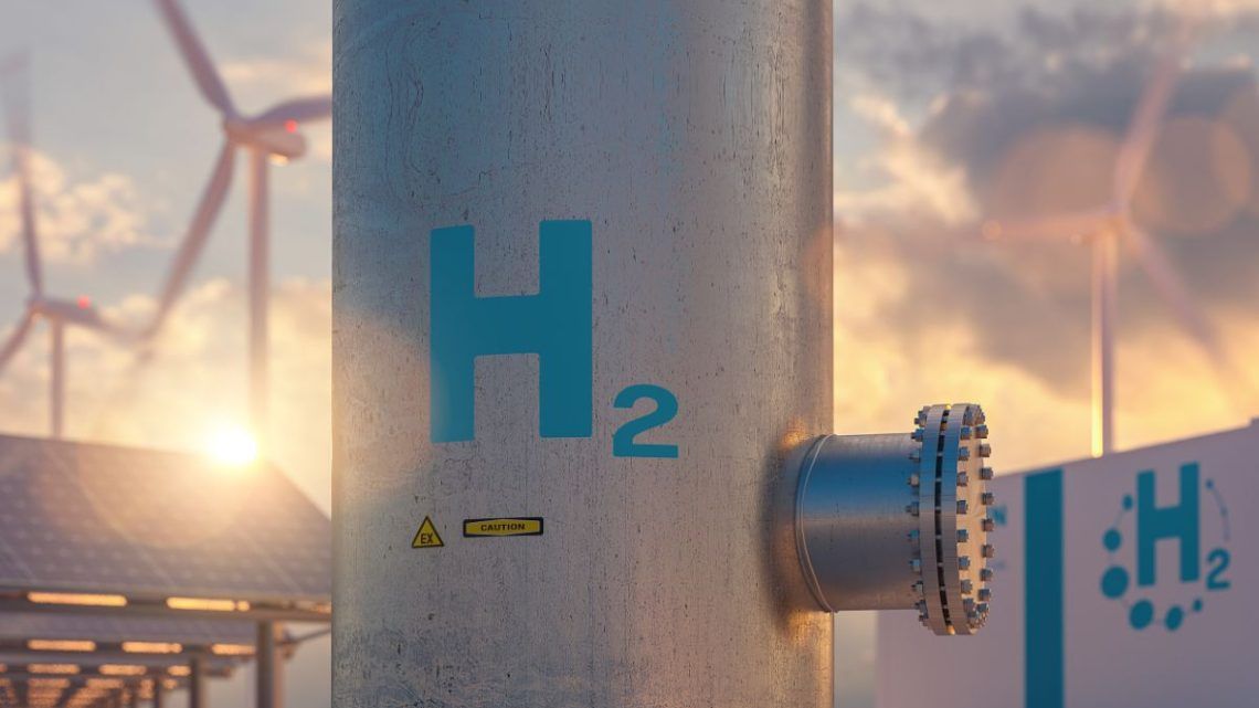 socalgas's tweet photo. Maintaining a reliable, resilient energy system will be important as California seeks to achieve carbon neutrality. We recently launched a pilot project to identify commercial apps for green #hydrogen storage as a step towards a decarbonized future. 

https://t.co/txXBAjkhq1 https://t.co/5mIsfGzFHg