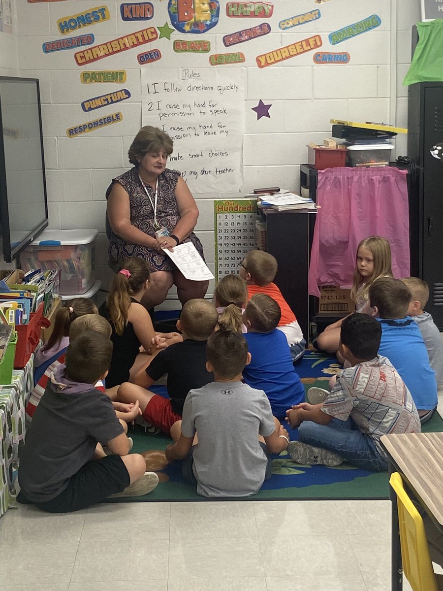 AngelWard7's tweet photo. @FESDragons spent time this week on building relationships as a part of our SEL activities. It was wonderful hearing the discussions and seeing the involvement of students and staff! 💙@All_in_LC https://t.co/wwzjpGUSUM