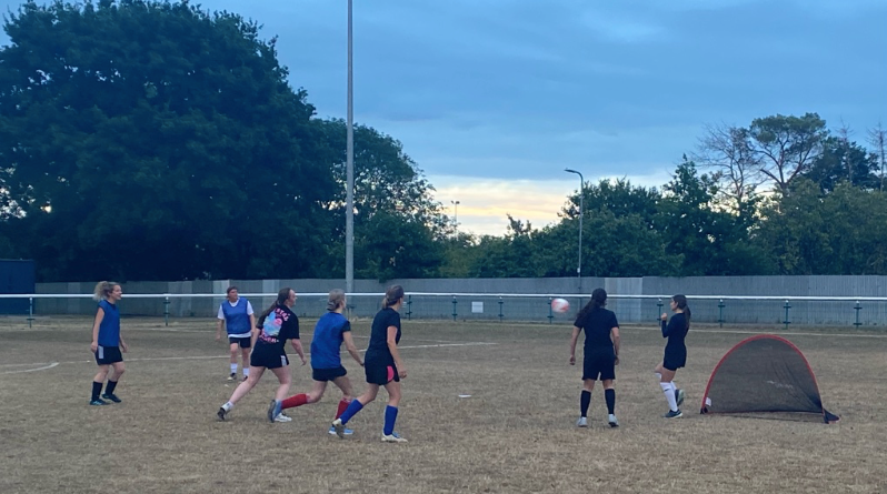 Brilliant to hear that <a href="/olneycoltsfc/">Olney Town Colts</a> had a flying start to their first Women's Recreational session #InspiredBy the #WEURO2022 last night!

Are you interested in trying it out or starting your own session?

Check out our website for more info👉
mkdonsset.com/weuro22-legacy…