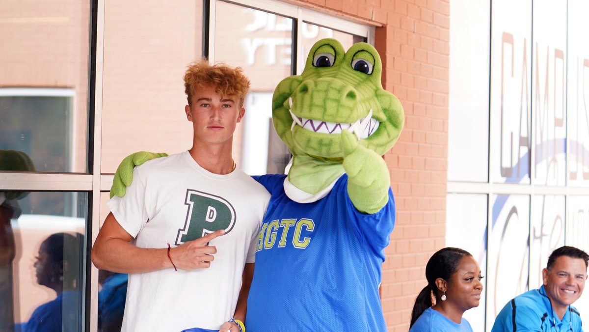 gohgtc's tweet photo. Yesterday was move-in day for Bridge students! To learn more about the bridge program visit https://t.co/UhgyWMuZnk
#techgators #ccu #gatorpride #proudtobehgtc #fallsemester #moveinday https://t.co/A5WhMC6yLC