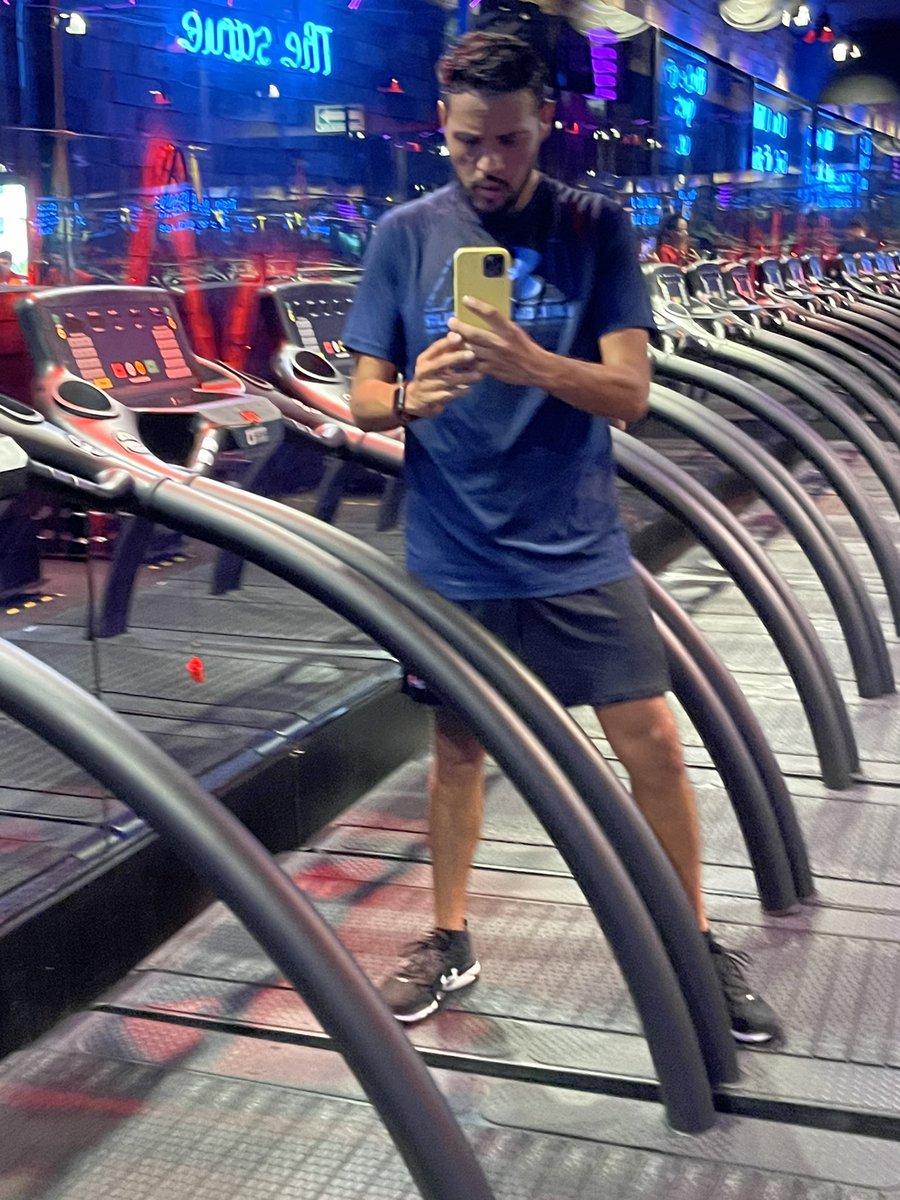 hebertalvareztv's tweet photo. ¿Se corre o qué?
#Beatness #RunForTheBeat https://t.co/0kzlQzUbYX