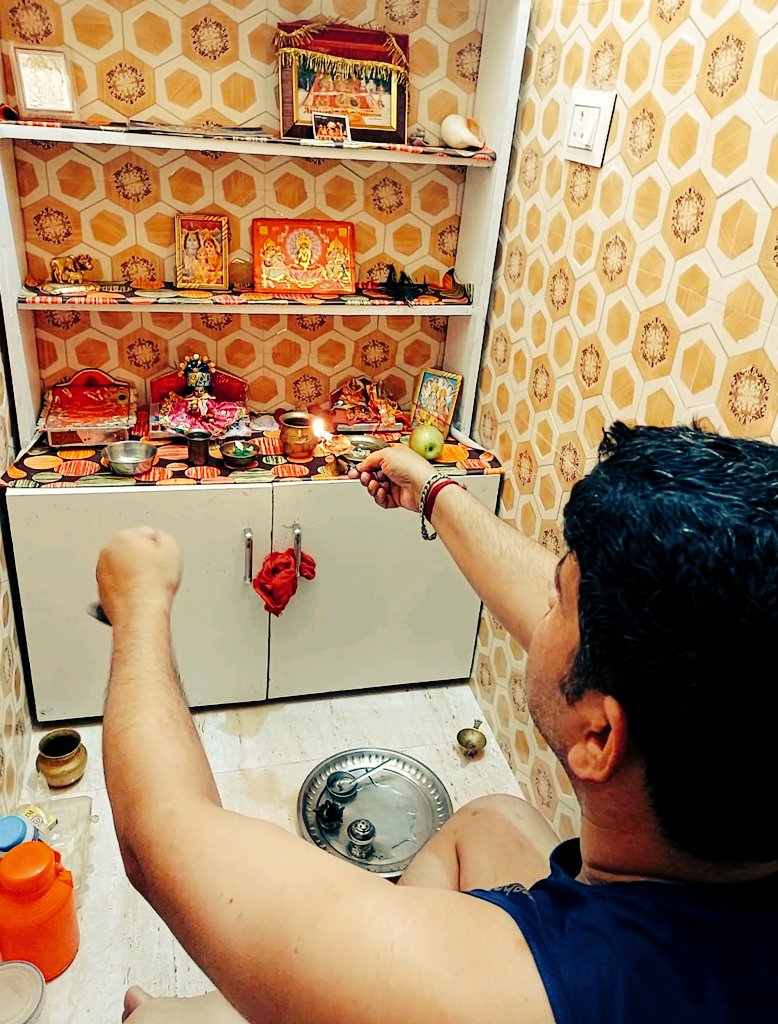 avinash0785's tweet photo. जय कन्हैया लाल की...हाथी घोड़ा पालकी 🤗 बोलो बोलो वृंदावन बिहारी लाल की...जय 🙋❤️
#जय_कन्हैया_लाल_की 🔱
#जय_श्री_कृष्णा 🤗
#रण_में_भगवाधारी 🚩 https://t.co/riny3yxLAP