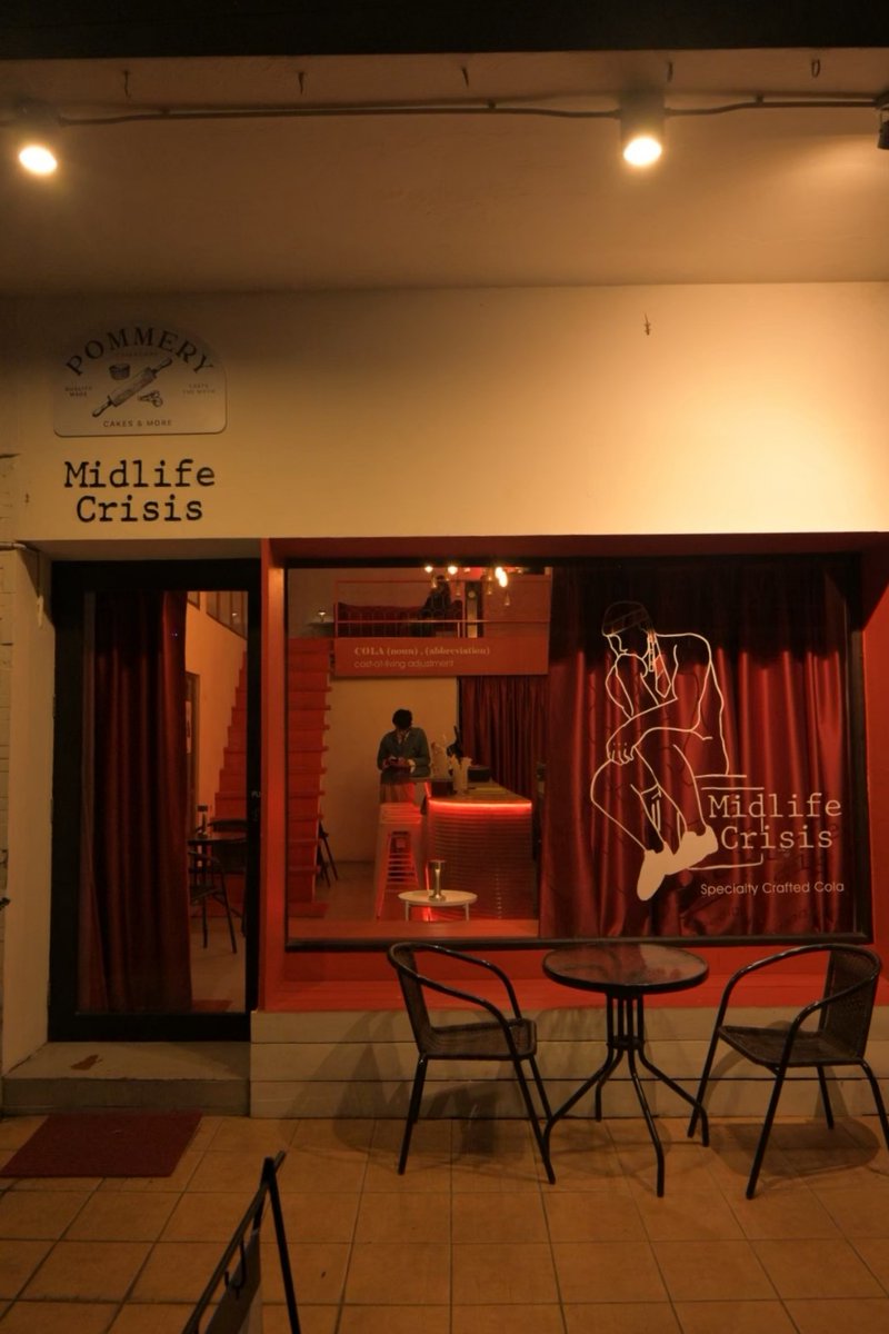 Boat_CNX's tweet photo. วันนี้ ส่งดอก hops สดให้ ร้าน Midlife Crisis 
Bar cocktail ลับในเชียงใหม่ bartender มือรางวัลระดับโลก
เป็นเกียรติมาก ที่นำ hops ของเราไปทำ เครื่องดื่ม ให้ลูกค้า
ท่านใดอยากเปิดประสบการณ์ การใช้ hops ทำ cocktail เรียนเชิญ ครับผม 
#reviewchiangmai #รีวิวเชียงใหม่ #barcocktail https://t.co/eTITYh4YQv