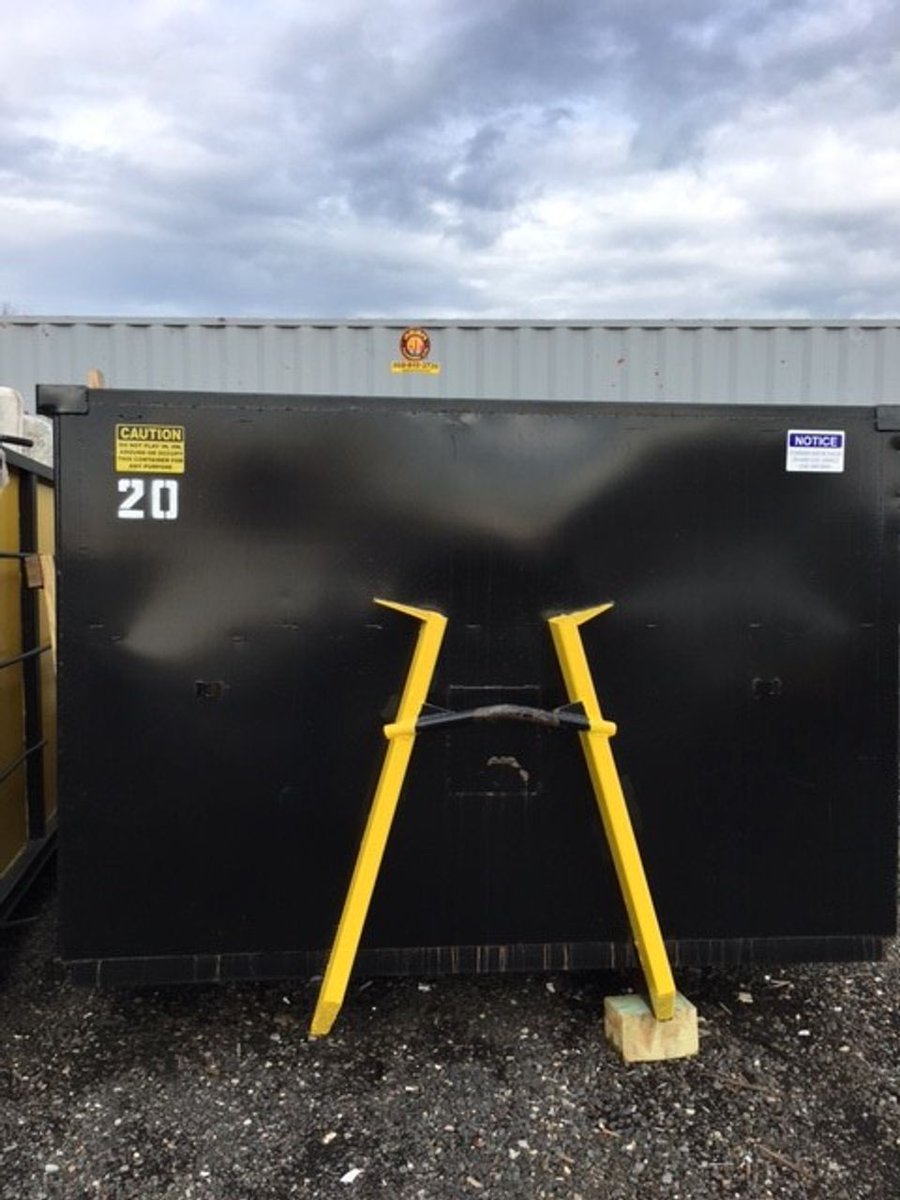 BusyB_Disposal's tweet photo. If you are planning on throwing out large items, our 20-yard dumpster will be perfect for you! The 20-yard roll-off dumpster is great for garage and homeowner clean-outs. The height allows for appliances and furniture to fit within the top of the dumpster. https://t.co/C4WWALzlRV
