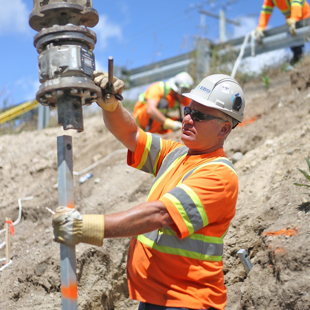 EBSGeo's tweet photo. Roadside Attraction
One of our crews installing Chance Helical Piles for a slope stabilization project in Mapleton, ON.
#helicalpiles #chancehelicalpiles #buildOn #ebsgeostructural https://t.co/mXypWDJmLw