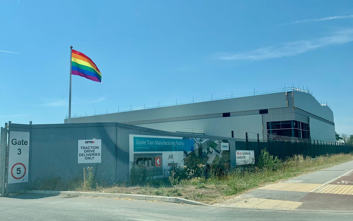 We were so proud to have supported Goole’s first ever #Pride event with our partners <a href="/GMIConstruction/">GMI Construction</a> and <a href="/East_Riding/">East Riding Council</a> where we are building our #train factory! What a great weekend of #respect, #diversity and #inclusion!
More: sie.ag/3pOE3qd
#Yorkshire
