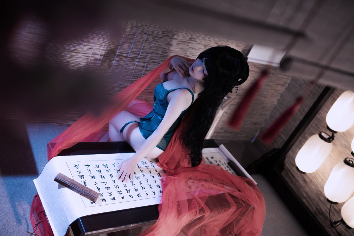 あなたはまだ私を好きになっていませんか？
你再看看我，我不信你眼里没有我。

#cosplay #私房照 #写真集 #写真好きな人と繋がりたい #被写体さんと繋がりたい #古风 https://t.co/F9DKf48zj5