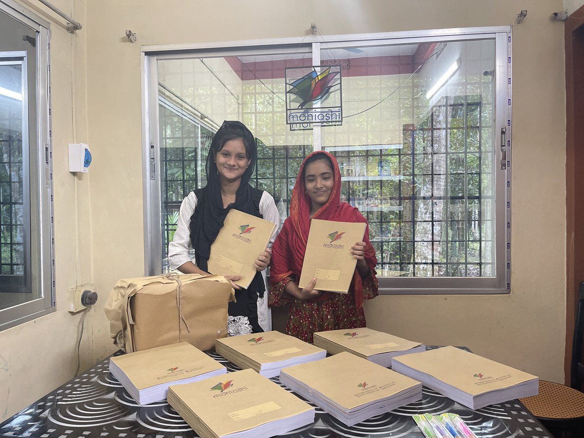 mohioshi's tweet photo. The new mohioshi note books for our gifted scholars!!

These new notebooks are for every girl and womxn we have awarded a scholarship to.  Printed so they will be able to use them for their studies in school &amp; uni!
.
.
#newnotebooks #mohioshi #girlsempiwerment #educationforgirls https://t.co/tq5tvOH6x5