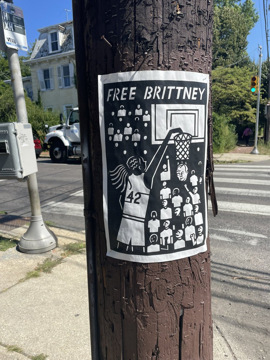sportyspiccee's tweet photo. Spotted on this morning’s walk https://t.co/vbRY2u1BbB