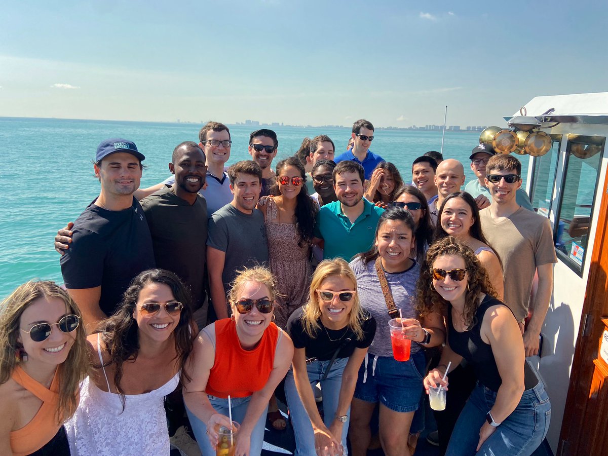 We had an absolute blast at out annual retreat! Brunch at a favorite neighborhood spot followed by an architecture tour on an absolutely stunning day ☀️