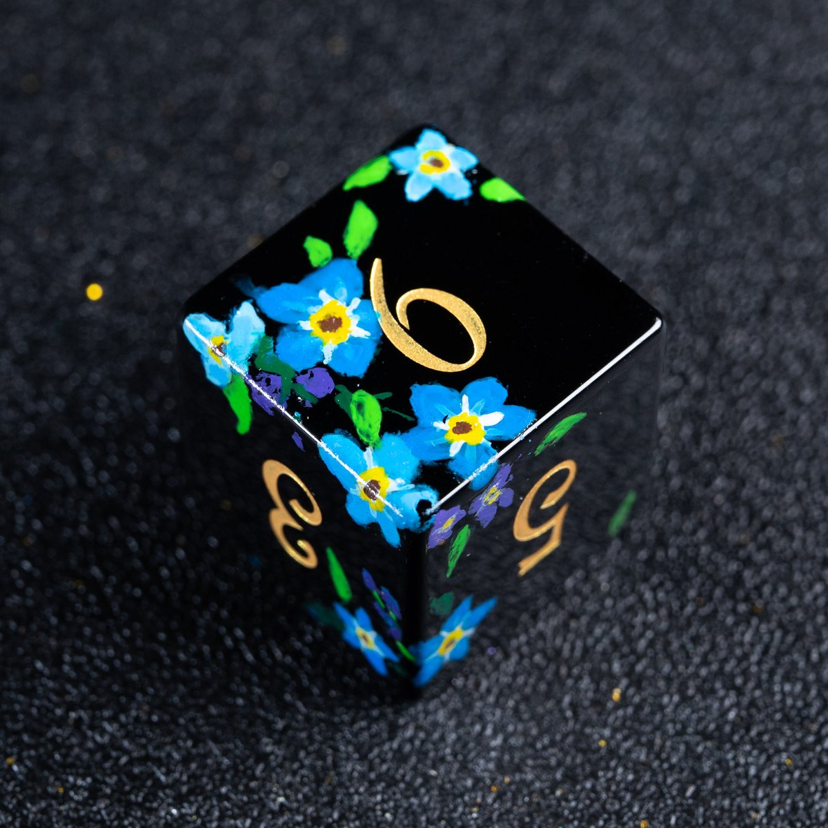 urwizards's tweet image. GIVEAWAY✨🥳

&apos;Forget me not&apos; hand-painted obsidian dice set &amp;amp; I will give it for a lucky one! Ends 8/27(winner will be announced in this date)

To enter:
1. Follow us
2. Like &amp;amp; re-tweet this post

Shipping is worldwide. Good luck😉