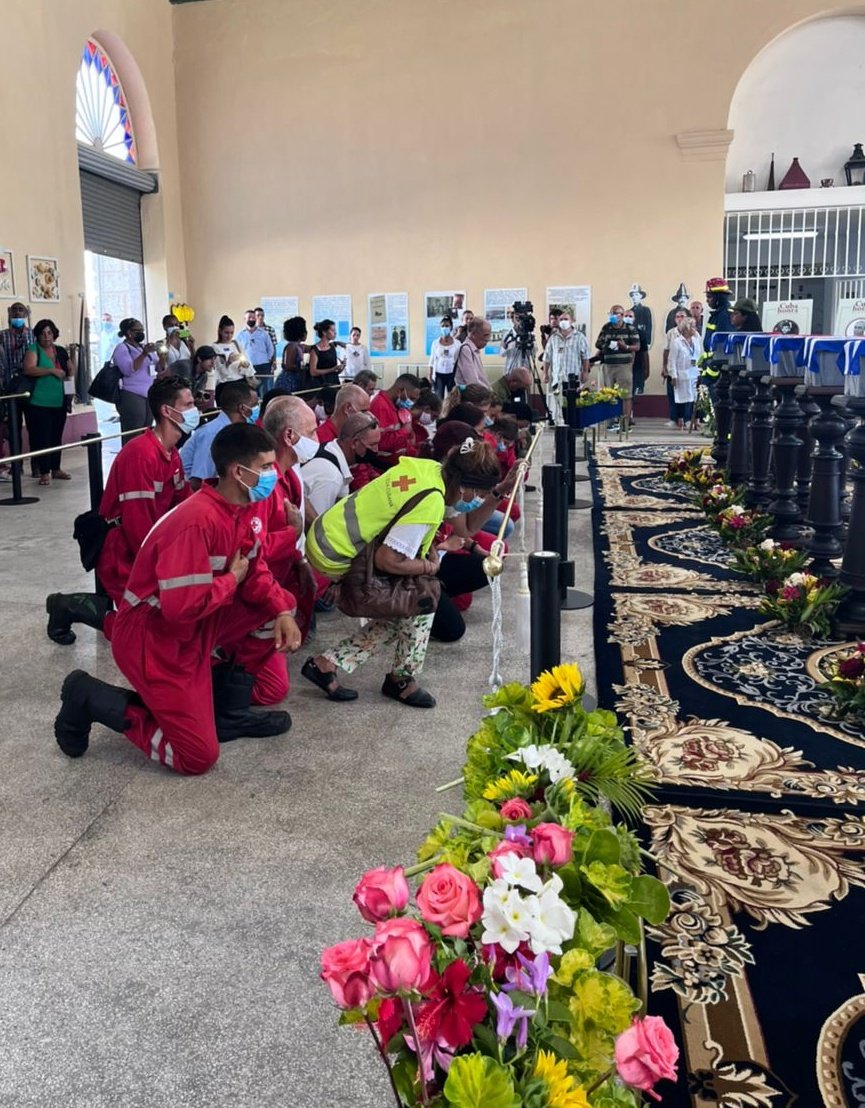 yunier_sifonte's tweet photo. #Cuba 🇨🇺 | Hay imágenes que no necesitan descripción 🚒🧑‍🚒⛑️
#CubaHonra https://t.co/11XzwxoH2f