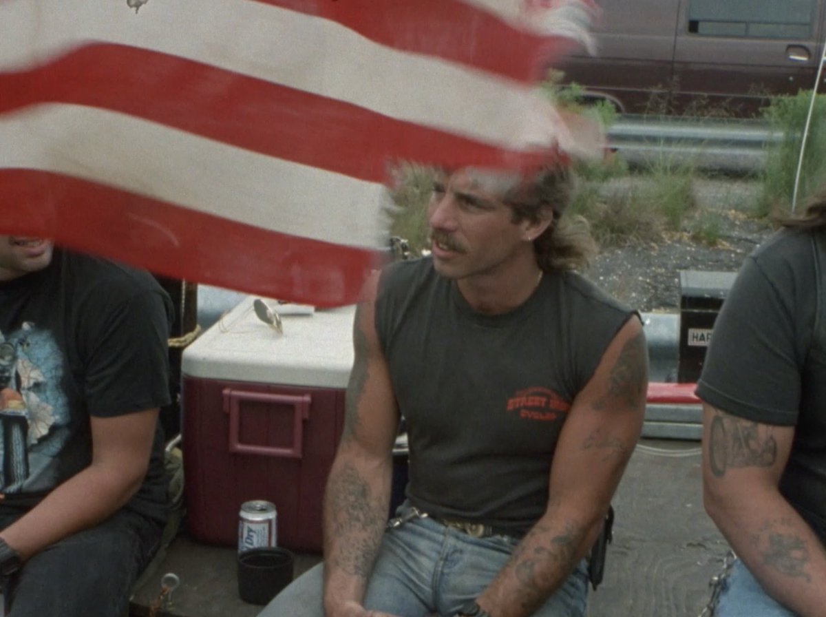 lecinemaclub's tweet image. Now Showing: MEDIA MAN, a patchwork portrait of American counterculture by DANNY &amp;amp; NANCY LYON (@bleakbeautyblog).

An extended cross-country trip quilting together undying rituals and memorable faces from across the country. 

For two weeks on lecinemaclub.com.