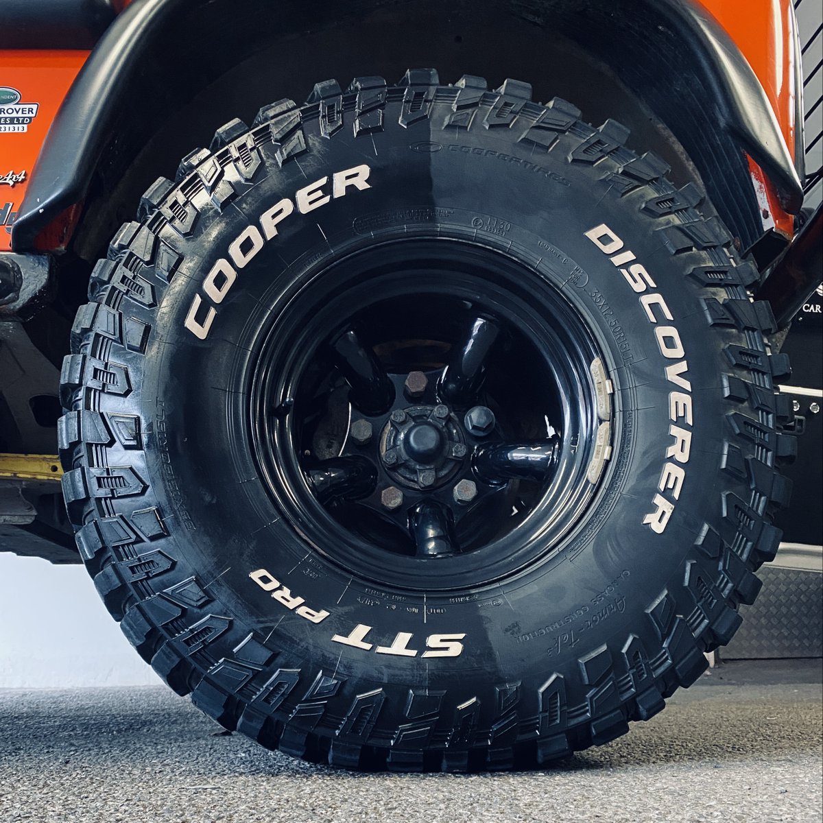 Glaze for daaaayz ✨

Unite with Adonis, the God of Beauty and Desire, to create that ultimate showroom new look tyre 🛞 

Revitalise your tyres in one simple application!

Oh,it can be used on your plastic trims as well! 😎

Get yours here 👉 loom.ly/txI4ns4

#cargods