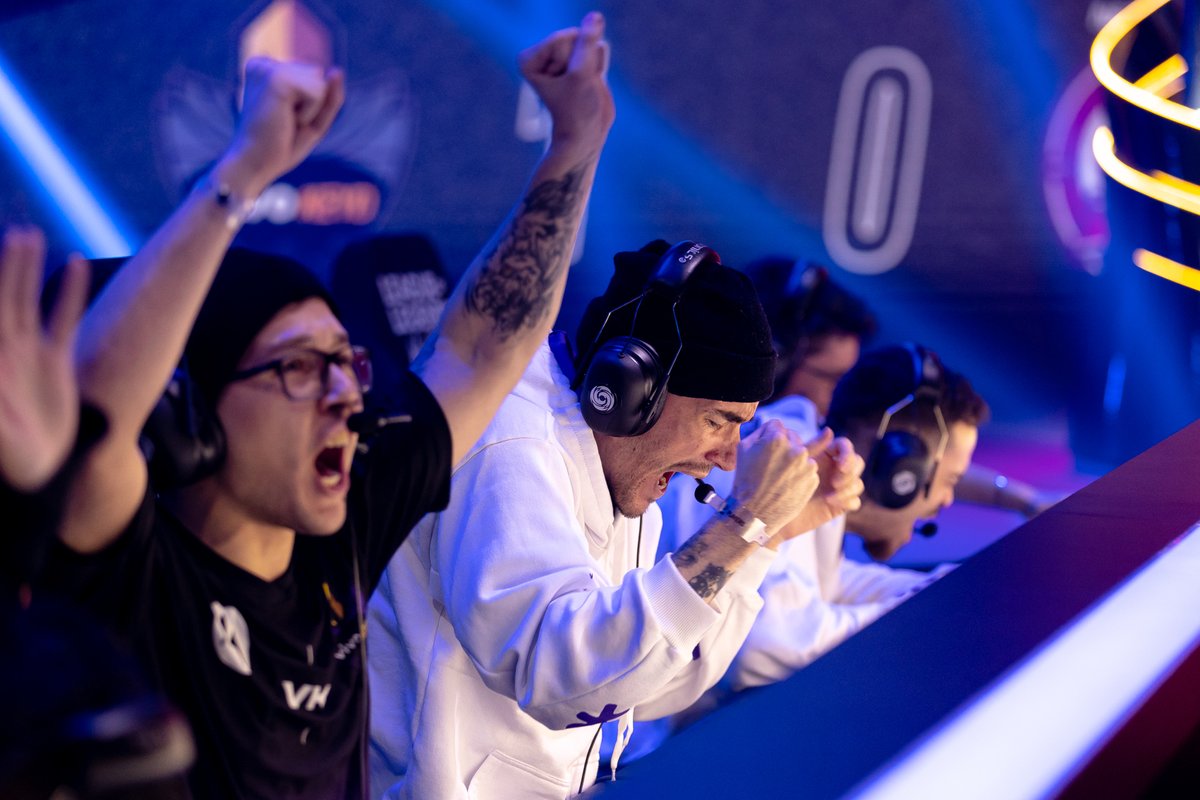 wildtourbr's tweet photo. O início da nossa história está marcado para sempre em fotos incríveis! 

Nesse Dia Mundial da Fotografia, nosso obrigado vai para @cesargaleao e @bcbalvares por ajudar a construir o competitivo brasileiro de Wild Rift como conhecemos hoje. 😍

📸 https://t.co/HK1d3ExQIr https://t.co/vSLiqrvQZd