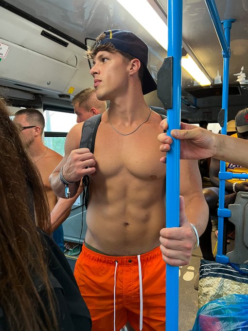 you taking the bus with me? https://t.co/EEcMOiJAYj<a href="/tag/fitness"class="tags"><span>#fitness</span></a>