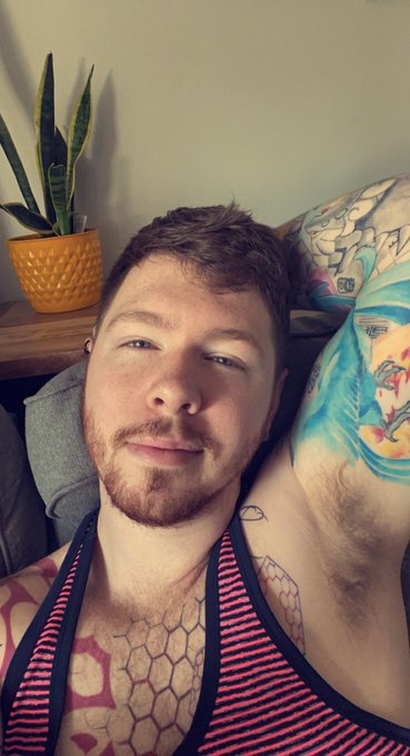 Good morning ☀️ Happy Friday 😈 https://t.co/zlHXlLTFRc
