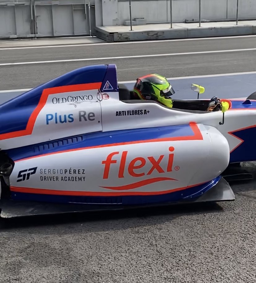 artiedrivermx's tweet photo. Práctica 1 ✅

Junto a @flexi @oldgringoinc y #PlusRe 

@FIAF4Nacam #Nacam #F4Nacam @autodromohr https://t.co/riFEHHiJqH