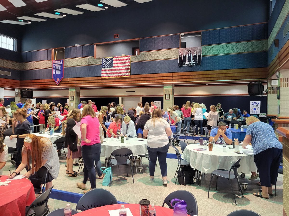 SouthernOhioESC's tweet photo. @SouthernOhioESC was thrilled to particpate in Clinton-Massie's Opening Day activites as staff within the Falcon Family get to know one another a little better! A big thanks to Curt Bradshaw for attending this event! #StudentAndCommunitySuccess #FalconsRISE @CMFALCONS_NEWS https://t.co/T5WA1gu0yz