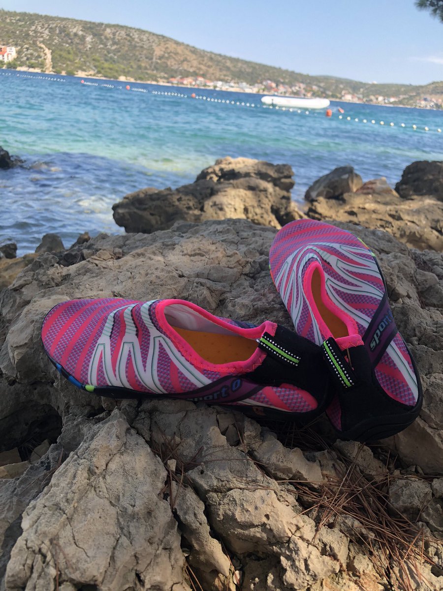 Just discovered aqua shoes, what a great idea! No more cut toes. 😊