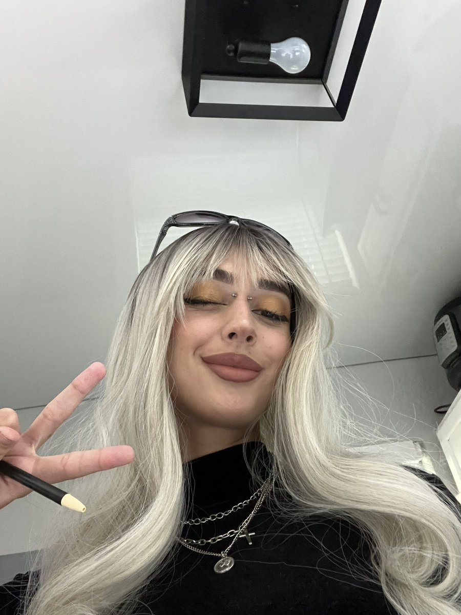 I have a job interview rn for a position I rly want!! pls send good vibes 🙏✨