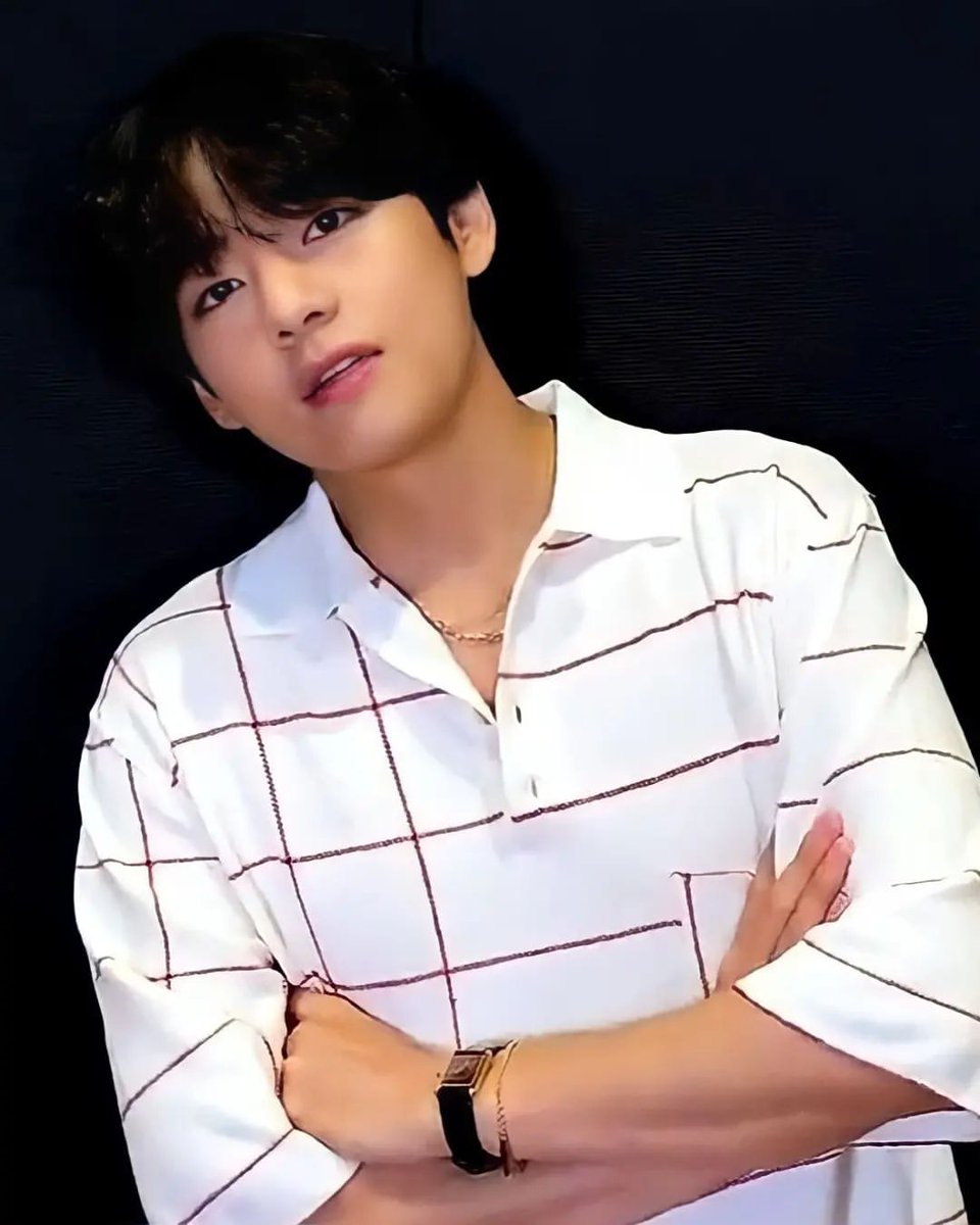 Chell004's tweet photo. Run BTS https://t.co/Rs4vSLxXZt eps 01 💜 https://t.co/mLY5tSvNbv