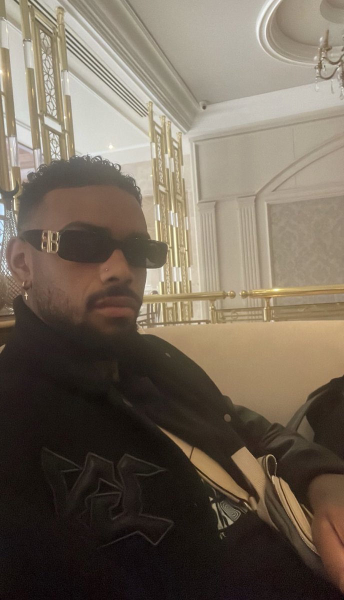 𝗟𝗢𝗖𝗔 (@locadialeonardo) on Twitter photo 